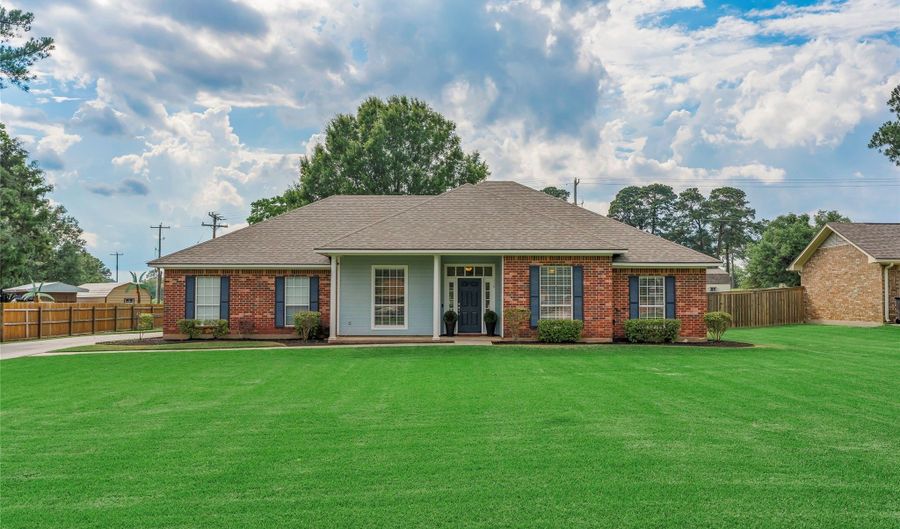 116 Sherwood Dr, Benton, LA 71006 - 4 Beds, 3 Bath