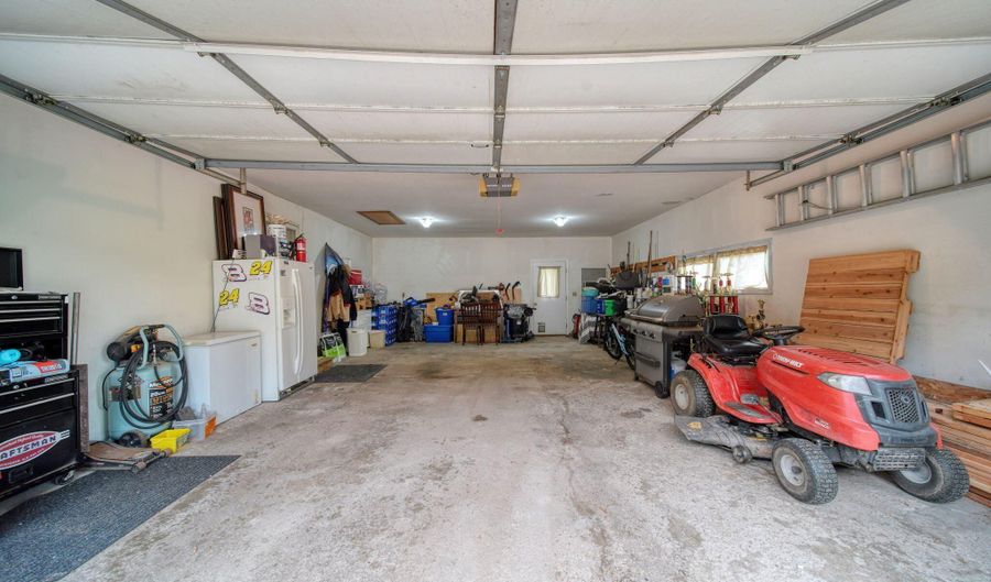 4802 Forrister Rd, Adrian, MI 49221 - 4 Beds, 3 Bath