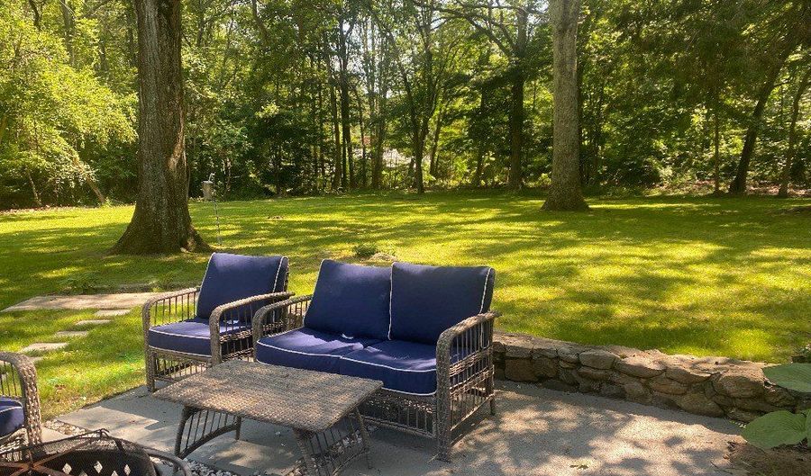 101 Cow Hill Rd, Clinton, CT 06413 - 4 Beds, 3 Bath
