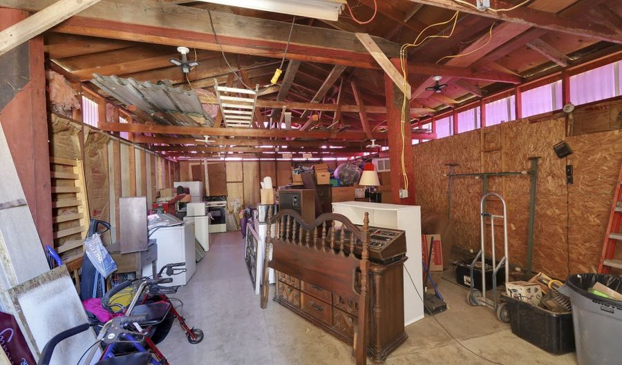 2665 E St, Springfield, OR 97477 - 3 Beds, 1 Bath
