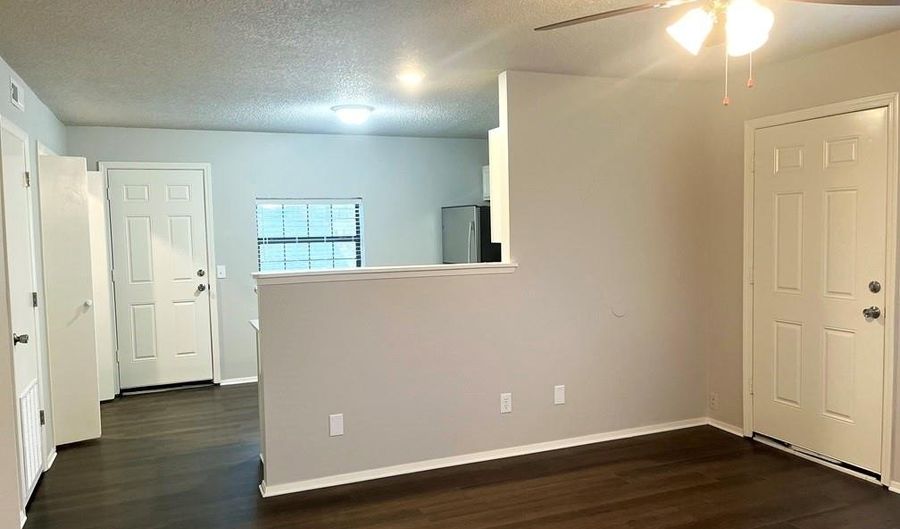 428 SE G St 1, Bentonville, AR 72712 - 2 Beds, 1 Bath