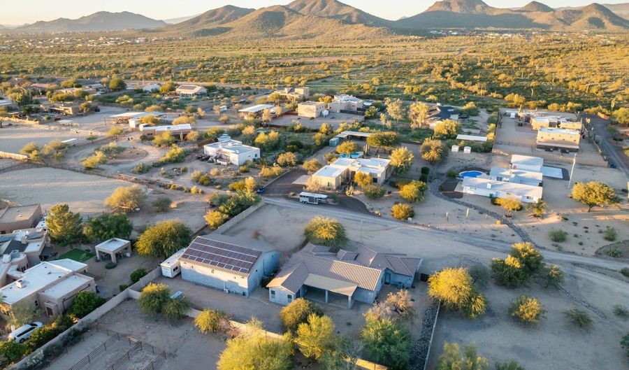 37526 N 26TH St, Cave Creek, AZ 85331 - 4 Beds, 2 Bath