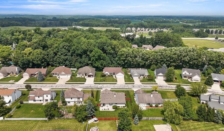 2014 Jonathan St, Kendallville, IN 46755 - 4 Beds, 3 Bath