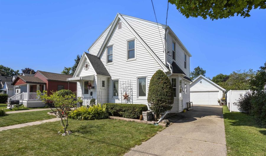 1725 N DIVISION St, Appleton, WI 54911 - 3 Beds, 1 Bath