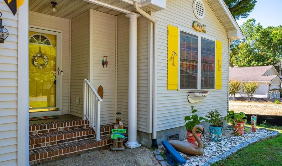 14 BOSTON Dr, Berlin, MD 21811 - 3 Beds, 2 Bath