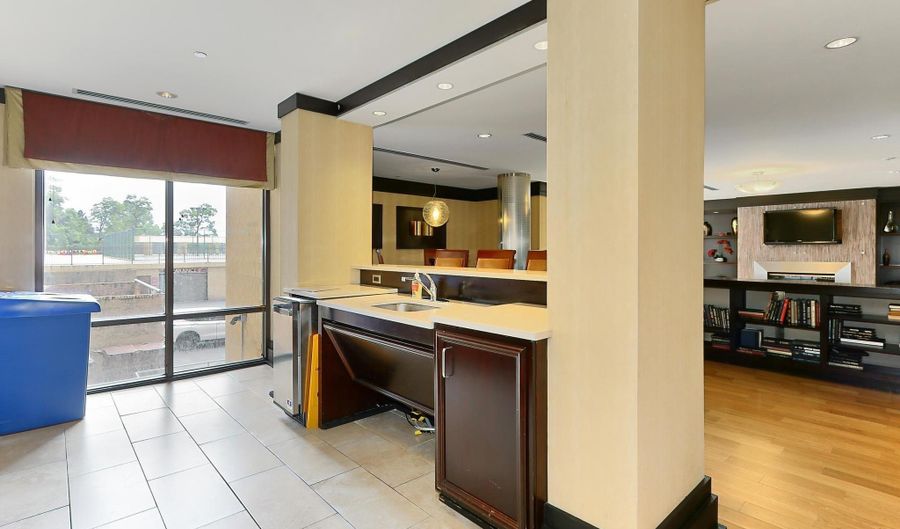 4500 S FOUR MILE RUN Dr 623, Arlington, VA 22204 - 2 Beds, 2 Bath