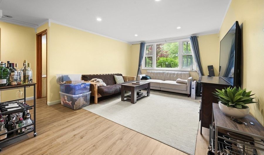 70 Jamaicaway 1, Boston, MA 02130 - 2 Beds, 1 Bath