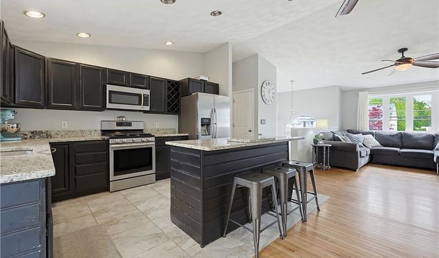 64 Weeks St, Cumberland, RI 02864 - 3 Beds, 2 Bath