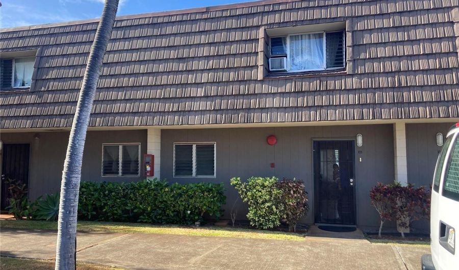 4280 Salt Lake Blvd C13, Honolulu, HI 96818 - 3 Beds, 3 Bath