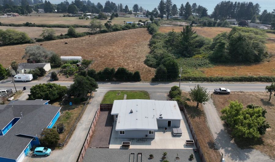 97997 OLSEN Ln, Brookings, OR 97415 - 3 Beds, 2 Bath