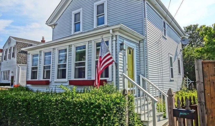 67 Hall Ave, Newport, RI 02840 - 3 Beds, 2 Bath