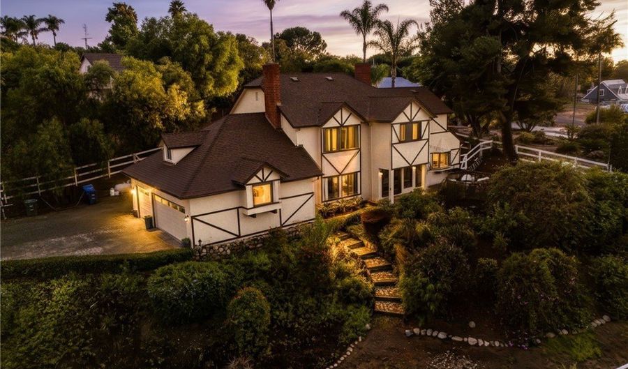 2607 Alta Vis, Fallbrook, CA 92028 - 4 Beds, 3 Bath