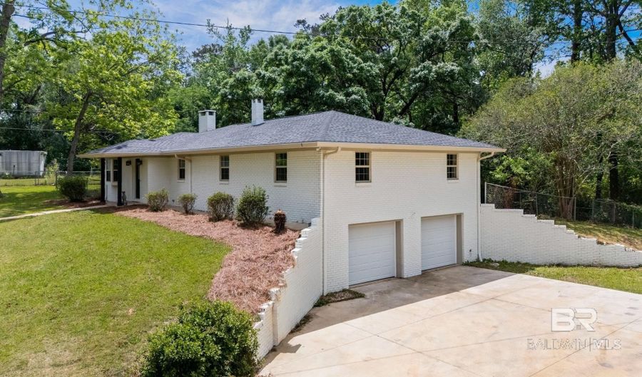 211 N Dobson Ave, Bay Minette, AL 36507 - 3 Beds, 2 Bath