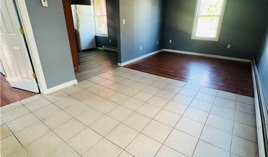 635 Rathbun St, Blackstone, MA 01504 - 1 Beds, 1 Bath