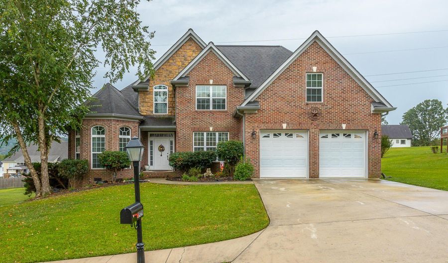 3929 Bentwood Cove Dr, Apison, TN 37302 - 5 Beds, 4 Bath