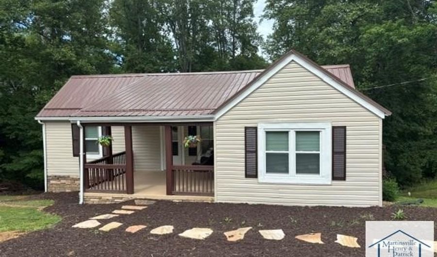 4286 Oak Level Rd, Bassett, VA 24055 - 2 Beds, 1 Bath