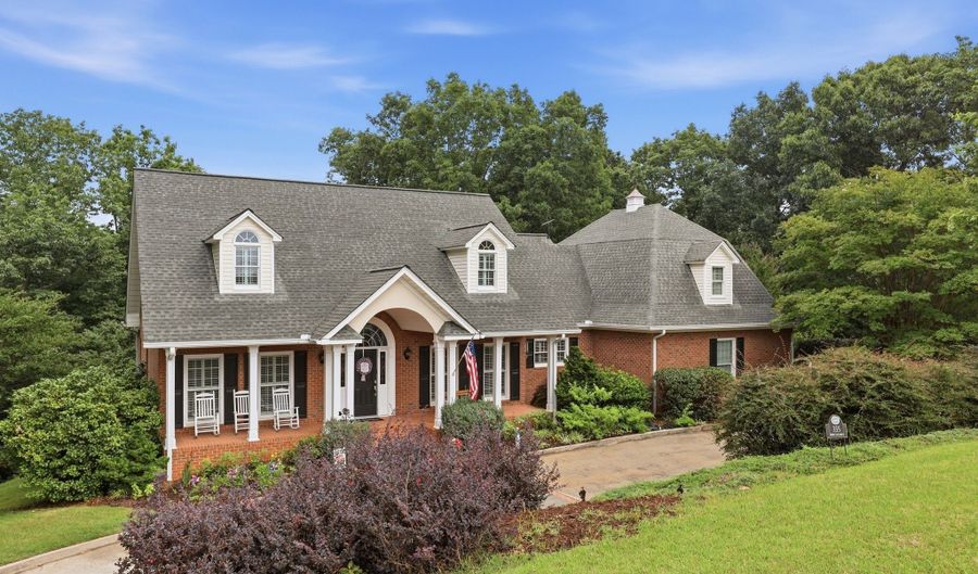 355 Smoke Rise Dr, Baldwin, GA 30511 - 4 Beds, 4 Bath