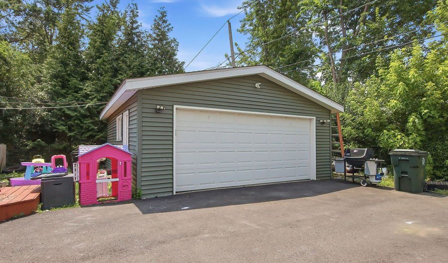 42680 N Lake Dr, Antioch, IL 60002 - 3 Beds, 2 Bath