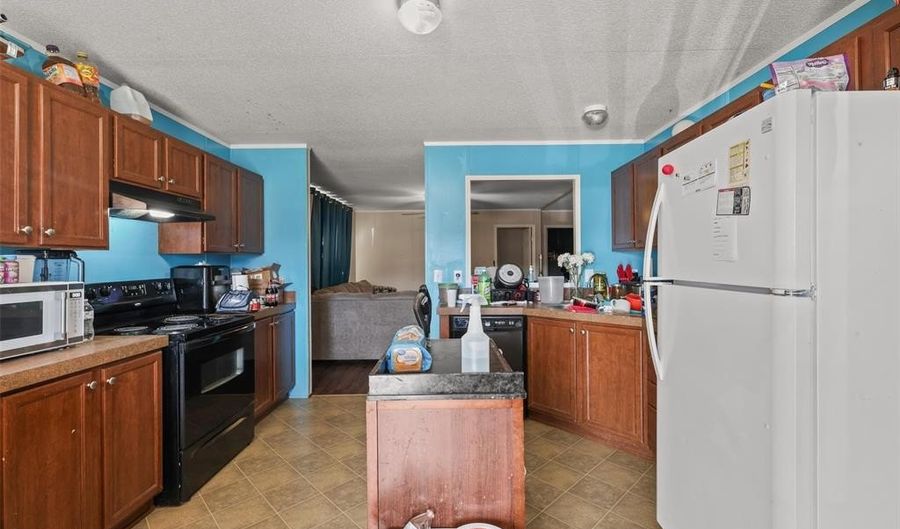 204 N Wickham St, Alvord, TX 76225 - 3 Beds, 2 Bath