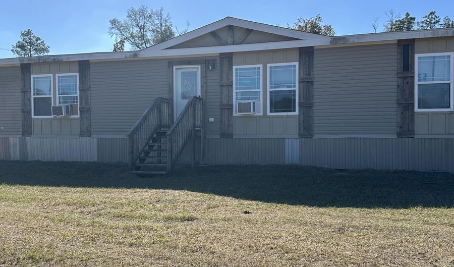 4584 Dunaway Rd, Bascom, FL 32423 - 4 Beds, 2 Bath