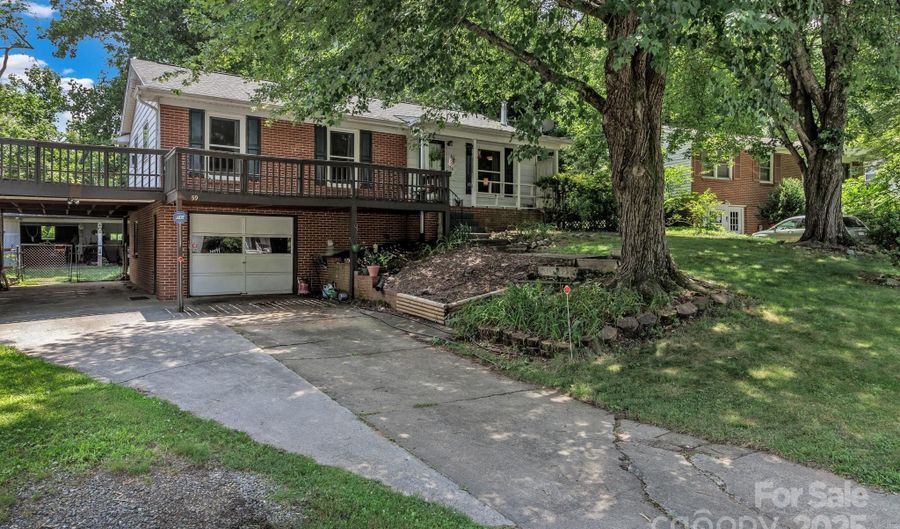59 Skyview Ter, Asheville, NC 28806 - 2 Beds, 2 Bath