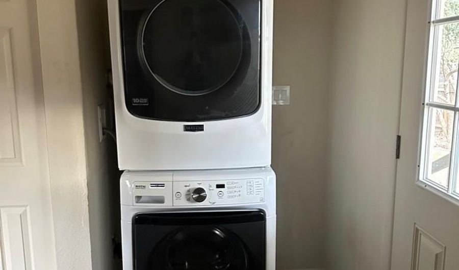 2214-2216 S Hervey, Boise, ID 83705 - 7 Beds, 4 Bath