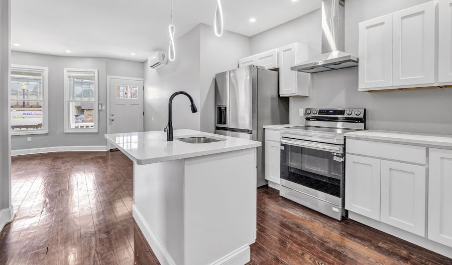 877 Madison Ave 1st Fl., Bridgeport, CT 06606 - 3 Beds, 1 Bath