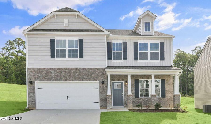 719 Lazy Elm Ln, Aberdeen, NC 28315 - 4 Beds, 3 Bath
