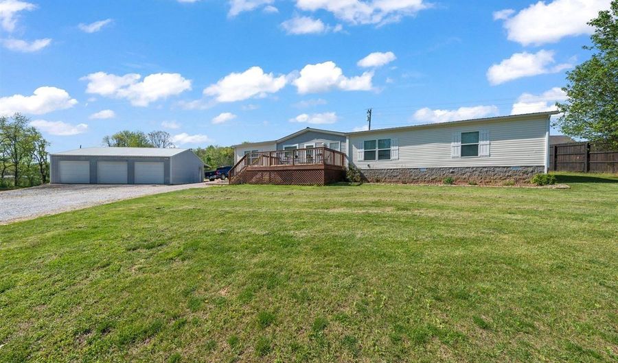 229 Apple Valley Rd, Bowling Green, KY 42101 - 4 Beds, 2 Bath