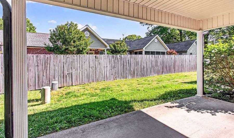 716 Dixon Ave A, Asheboro, NC 27203 - 2 Beds, 2 Bath