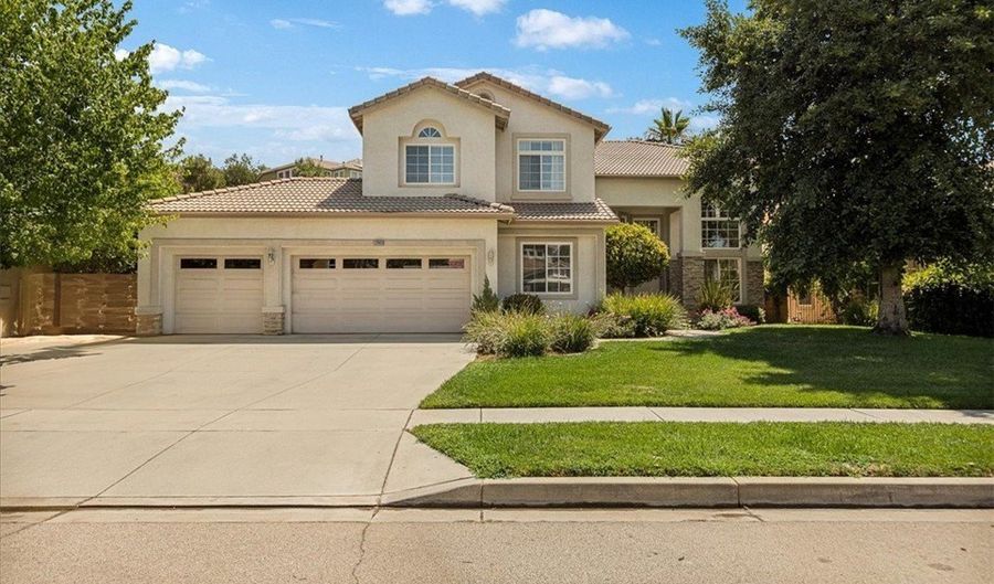 13503 Mesa Crest Dr, Yucaipa, CA 92399 - 6 Beds, 3 Bath