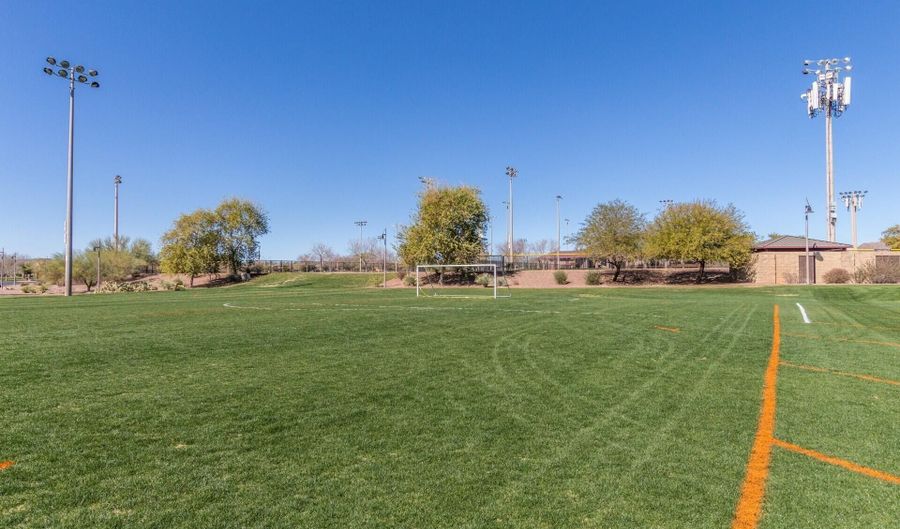 2677 W WAYNE Ln, Anthem, AZ 85086 - 5 Beds, 3 Bath