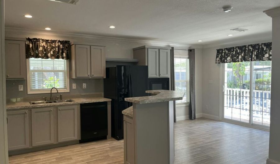 15777 Bolesta Rd 119, Clearwater, FL 33760 - 2 Beds, 2 Bath