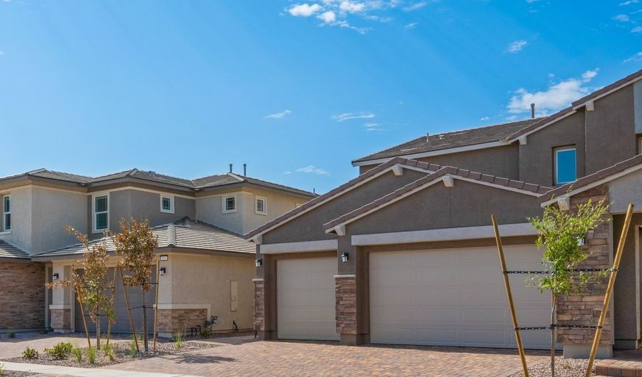 526 PRESTON CREST St, Henderson, NV 89011 - 4 Beds, 3 Bath