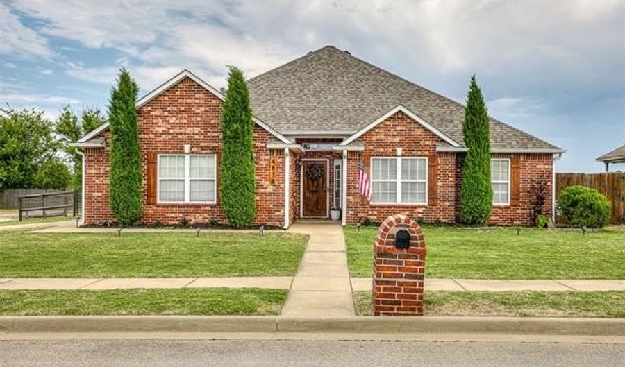4818 NE Wisconsin Ave, Bartlesville, OK 74006 - 3 Beds, 2 Bath