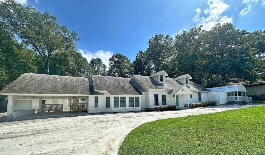 2401 Forrest Park Dr, Arkadelphia, AR 71923 - 5 Beds, 5 Bath