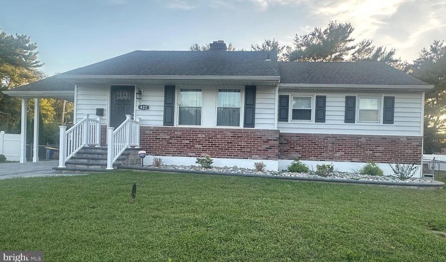 422 FREAR Dr 422, Dover, DE 19901 - 4 Beds, 2 Bath