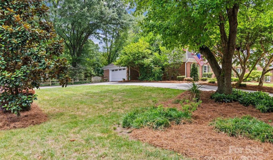 1811 Manor Mill Rd, Charlotte, NC 28226 - 4 Beds, 3 Bath