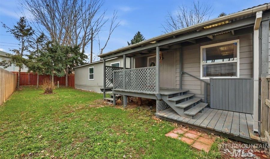 445 S Maple Grove Rd #15, Boise, ID 83709 - 4 Beds, 2 Bath