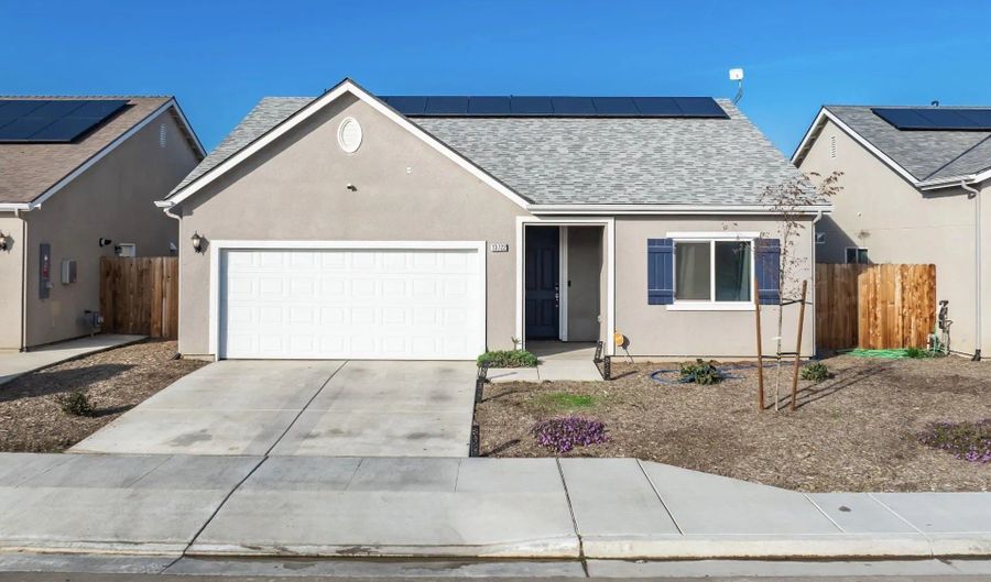 13722 Larkspur Way, Armona, CA 93202 - 3 Beds, 2 Bath