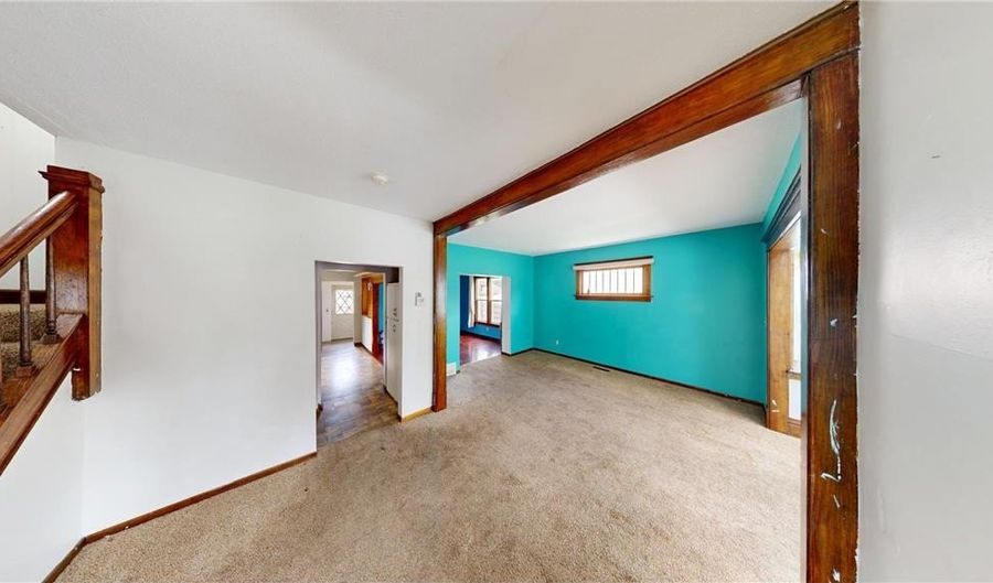 317 Johnson St, Albert Lea, MN 56007 - 3 Beds, 2 Bath