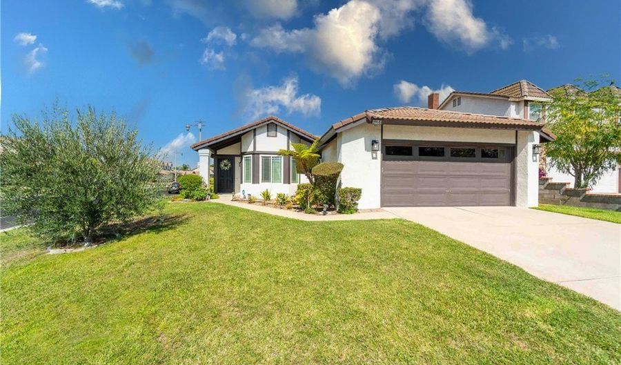 210 S Larkwood, Anaheim, CA 92808 - 4 Beds, 2 Bath