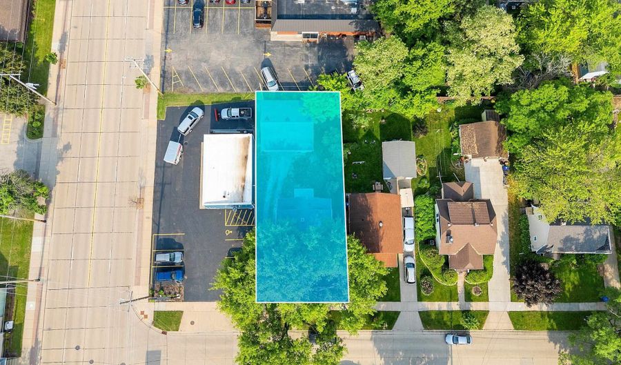 1212 N LEMINWAH St, Appleton, WI 54911 - 3 Beds, 1 Bath