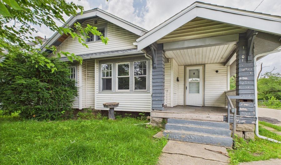 1201 Arrow Ave, Anderson, IN 46016 - 3 Beds, 1 Bath