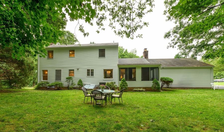 620 Riverside Dr, Cheshire, CT 06410 - 4 Beds, 3 Bath
