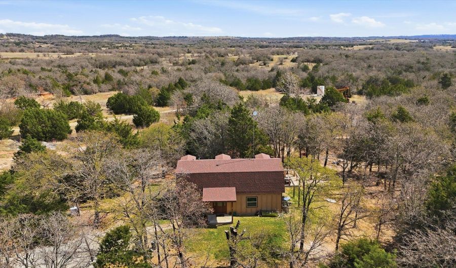 2119 County Road 2585, Alvord, TX 76225 - 2 Beds, 2 Bath