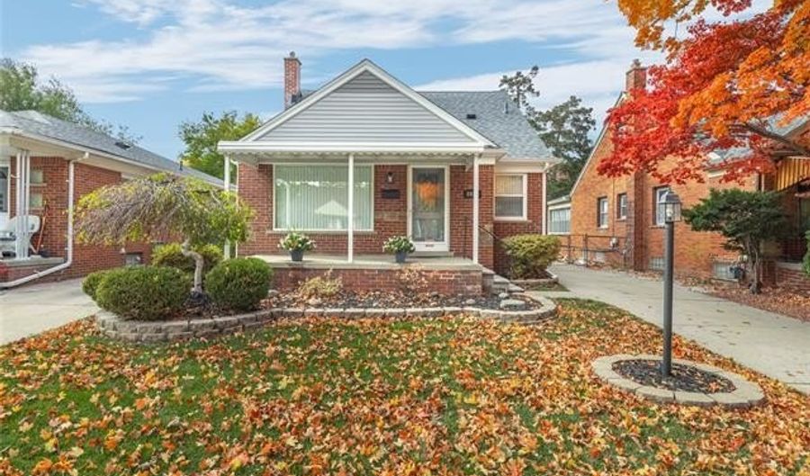 8928 Becker Ave, Allen Park, MI 48101 - 3 Beds, 2 Bath