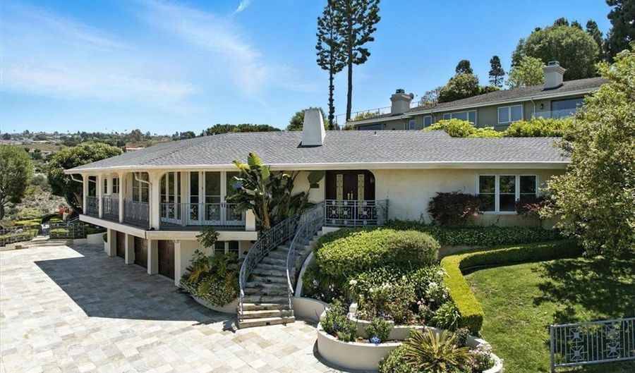 6883 Crest Rd, Rancho Palos Verdes, CA 90275 - 6 Beds, 5 Bath