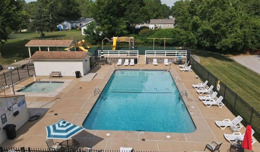 128 Shadalane Unit # A Walk, Ballwin, MO 63011 - 2 Beds, 2 Bath