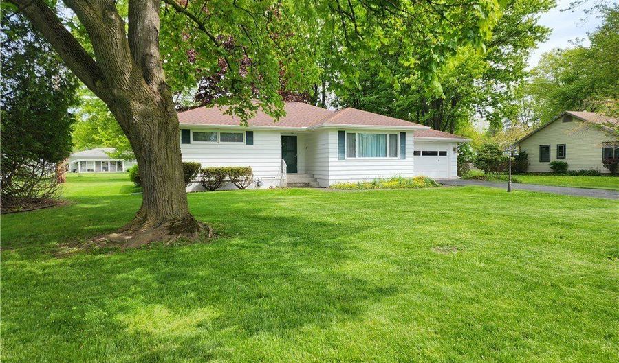 9 Linwood Ave, Albion, NY 14411 - 2 Beds, 1 Bath